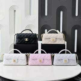 Picture of Chanel Handbags _SKUfw239860288fw